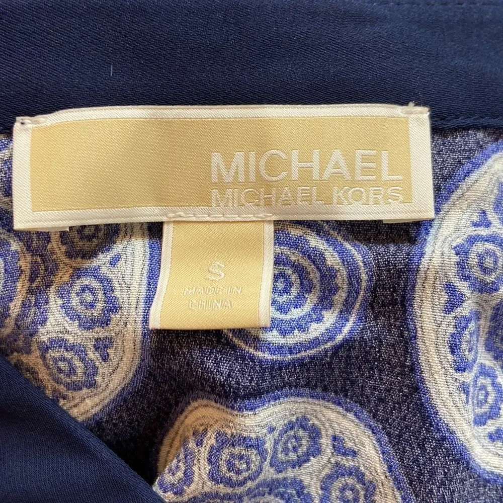 Micheal Kors top size small
